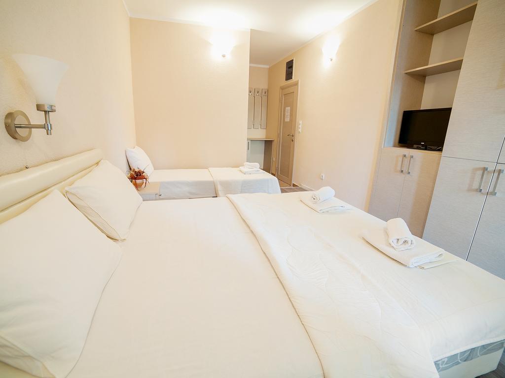 Pansion Nobel Hotel Petrovac Ruang foto