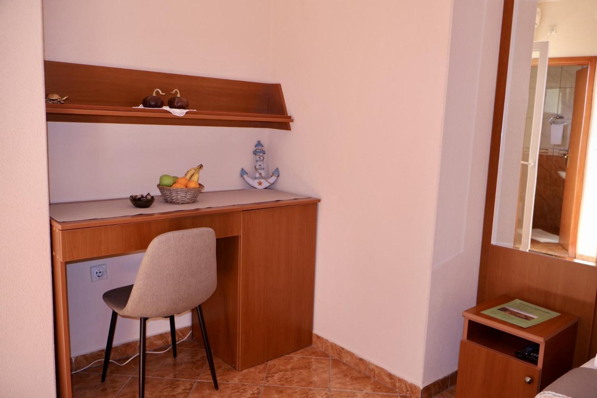 Pansion Nobel Hotel Petrovac Bagian luar foto