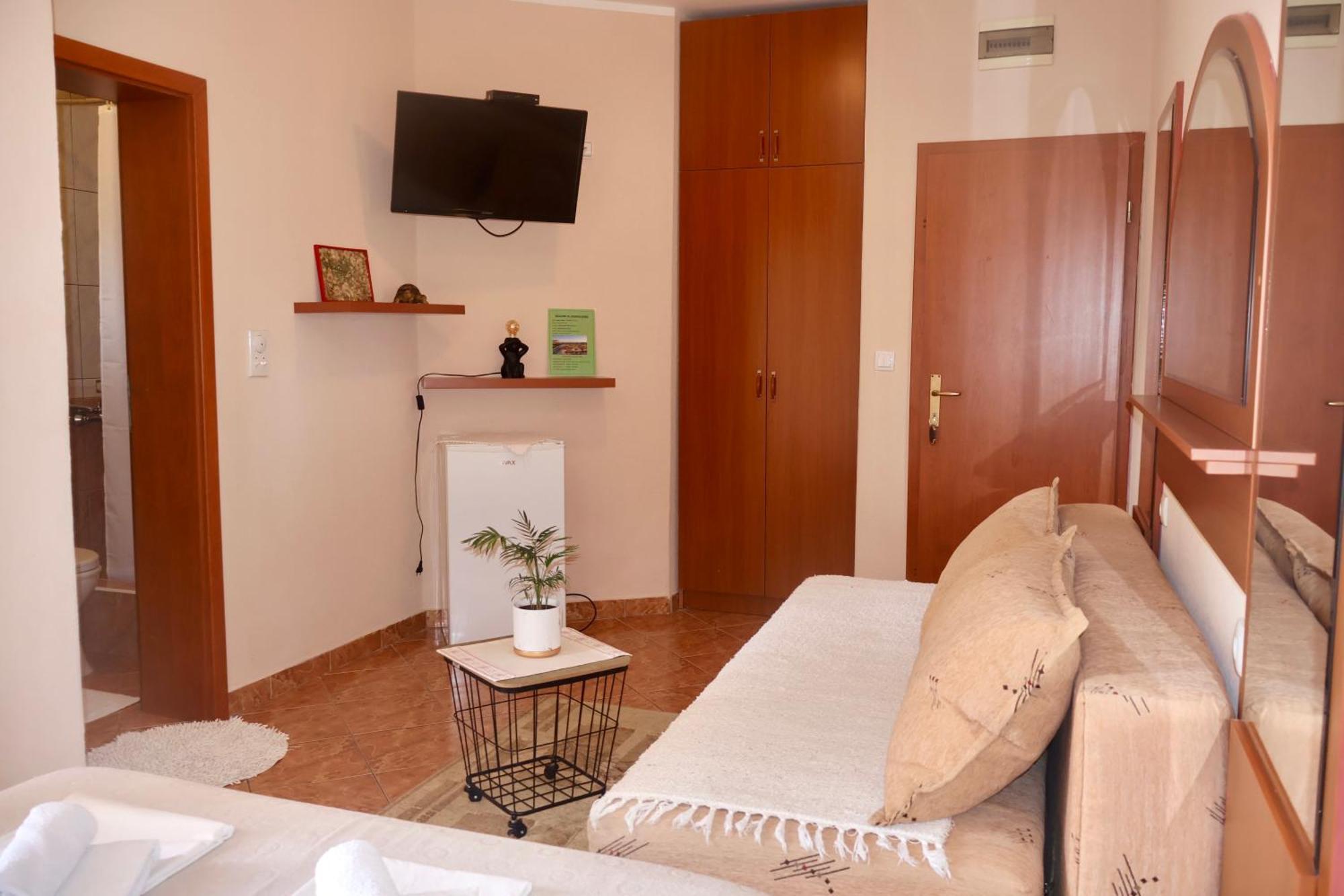Pansion Nobel Hotel Petrovac Ruang foto