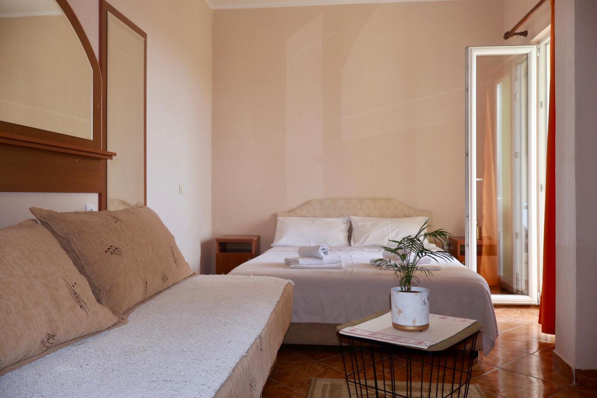 Pansion Nobel Hotel Petrovac Ruang foto