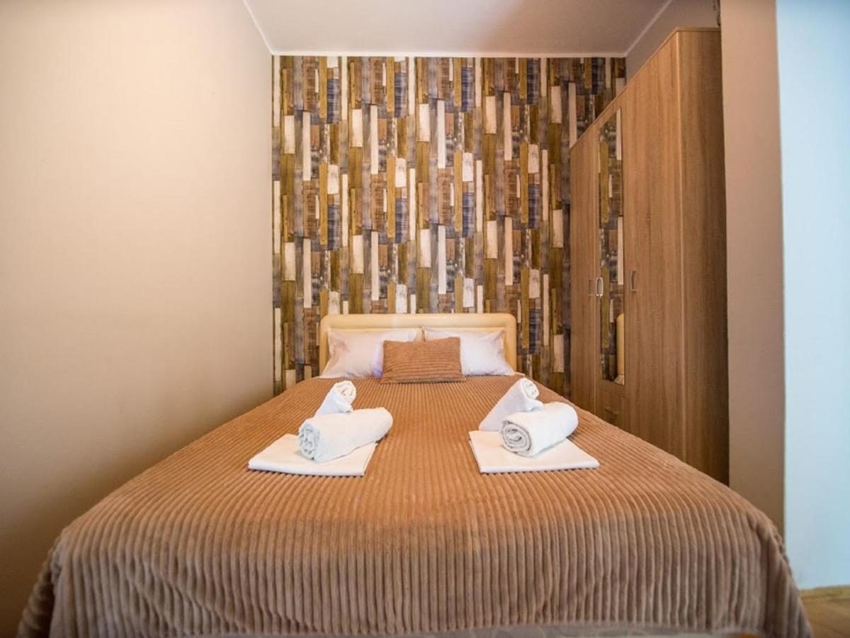 Pansion Nobel Hotel Petrovac Bagian luar foto